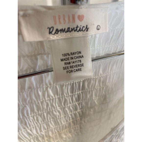 Urban Romantics White Smocked V Neck Flutter Sleeve Peplum Top Sz L Coastal - Picture 5 of 8